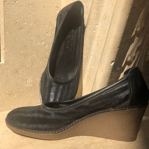 The Flexx slip on wedge